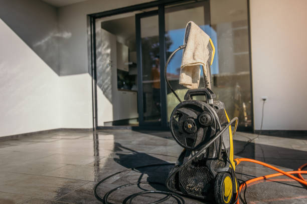 Animal Enclosure Cleaning in Westworth Village, TX
